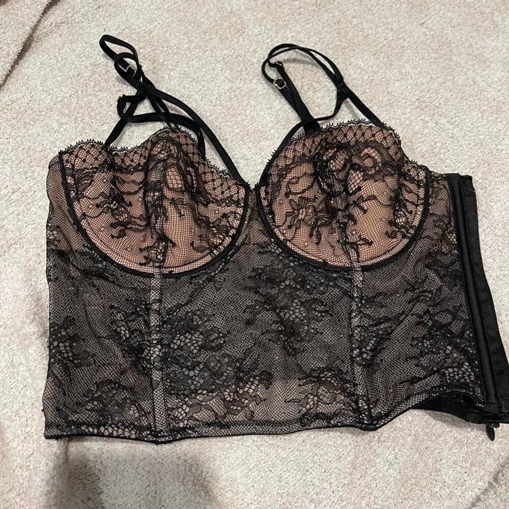 Victoria’s Secret Women's Black Corset - Picture 2 of 4